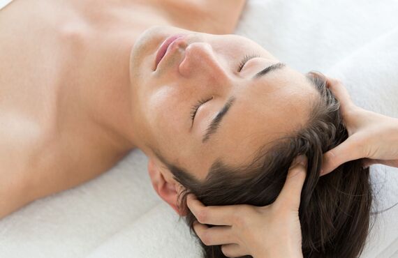 大村市のサロンは男性も歓迎してアロマを使った施術をご提供しております